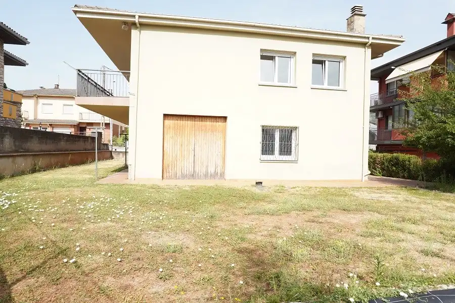 Casa o xalet en venda en Sant Joan Les Fonts amb Aire condicionat, Calefacció i Terrassa