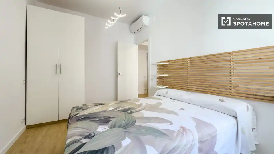 Habitación de Piso de alquiler en Barcelona con Aire acondicionado, Calefacción y Amueblado