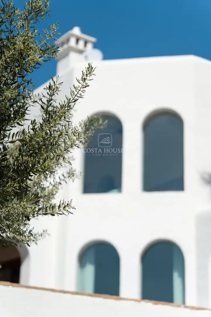 Vista exterior de Casa o xalet en venda en Moraira amb Aire condicionat, Calefacció i Jardí privat