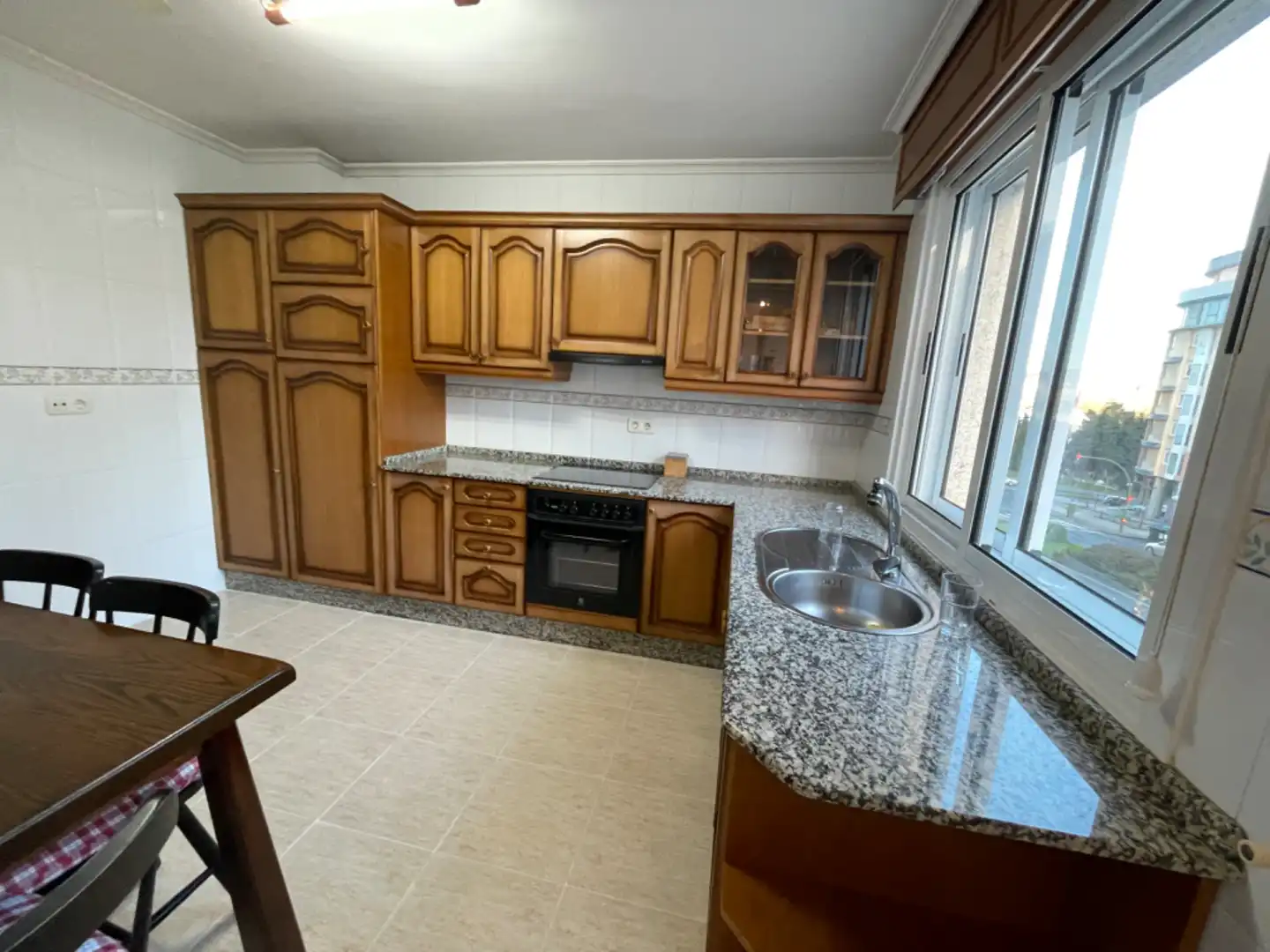 Flat for rent in Avenida Esteiro, Esteiro