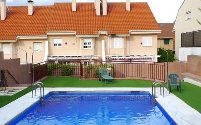 Piscina de Casa adosada de lloguer en Pozuelo de Alarcón amb Calefacció, Jardí privat i Terrassa