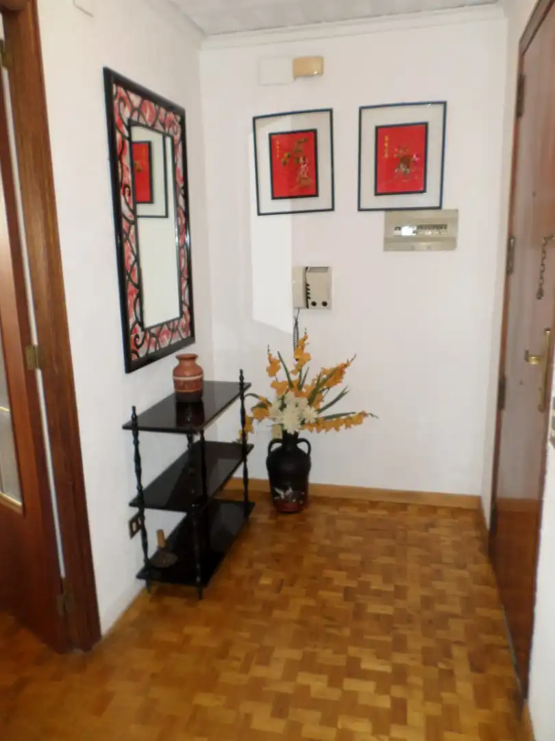 Piso en venta en Castellón de la Plana / Castelló de la Plana con Calefacción, Terraza y Amueblado