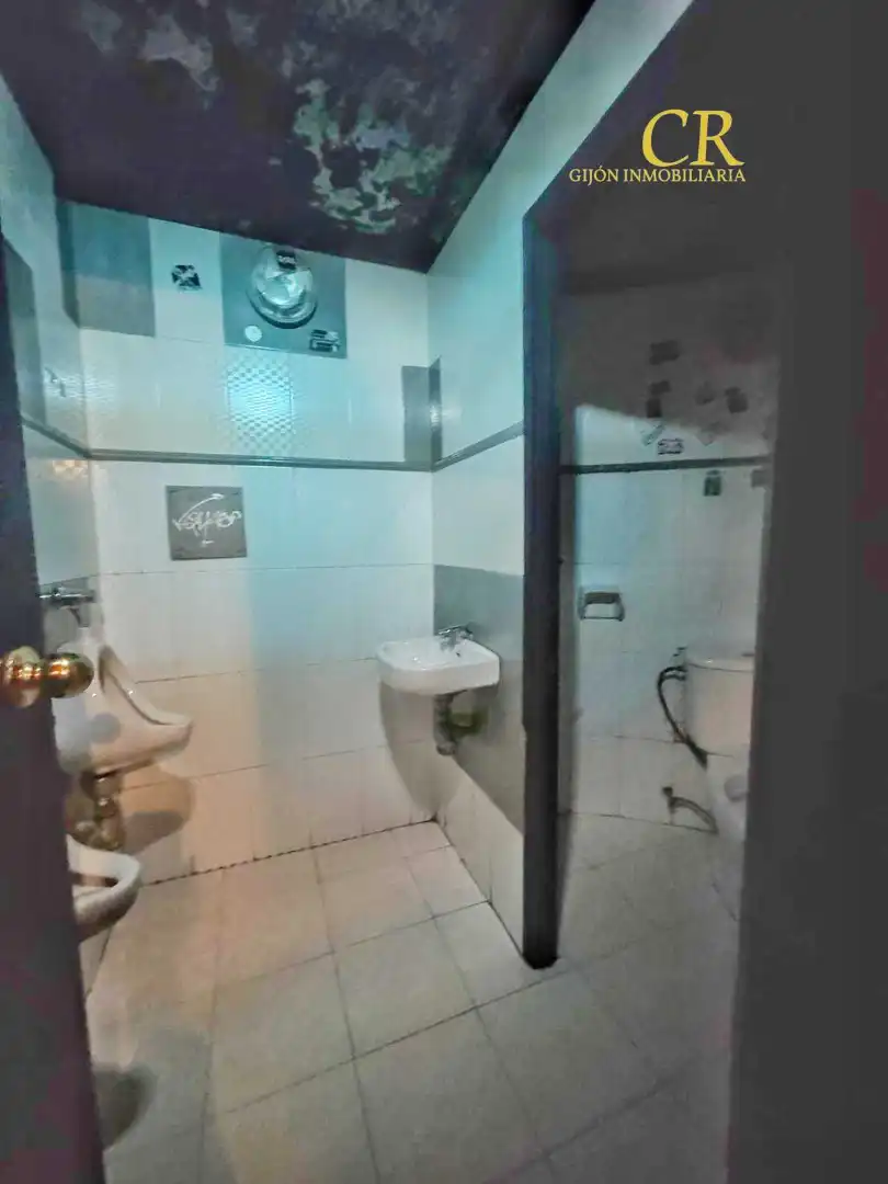 Baño de Piso en venta en Gijón  con Amueblado