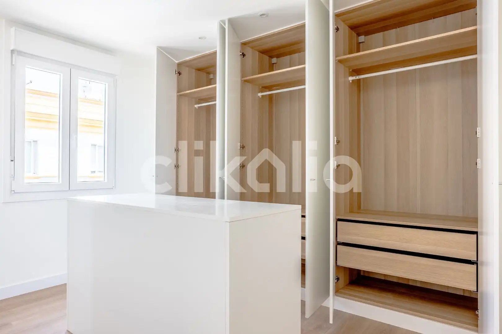 Habitación de Piso en venta en Sevilla con Aire acondicionado y Jardín privado