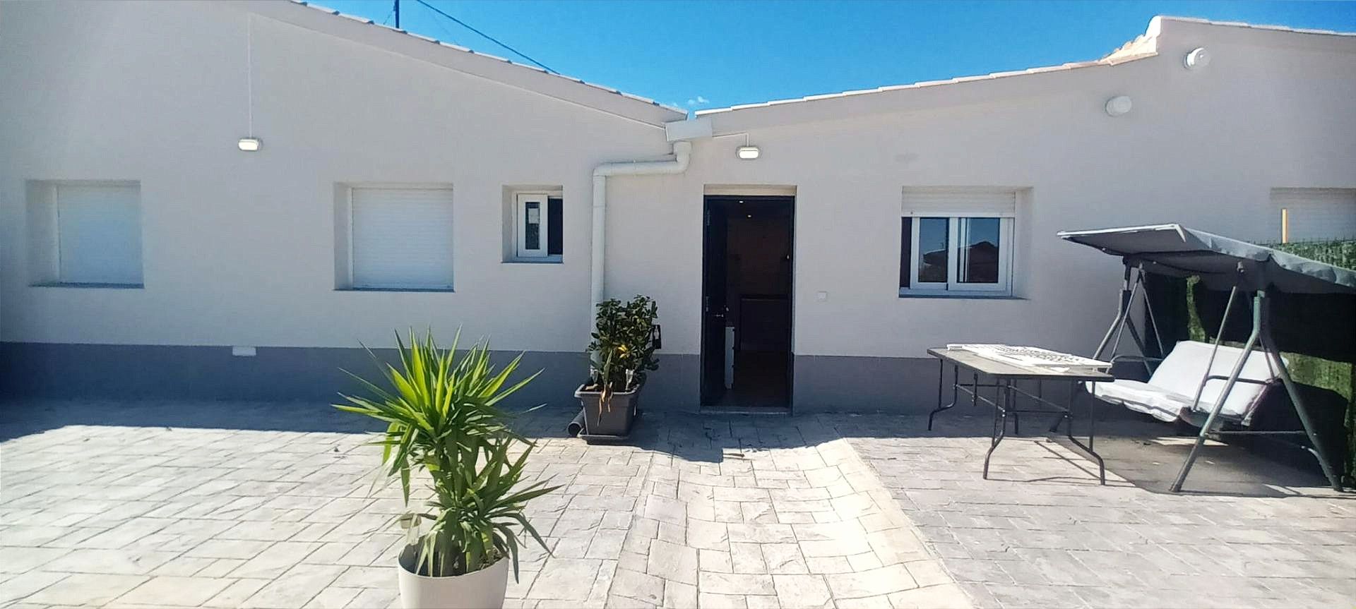 Vista exterior de Casa o xalet de lloguer en Elche / Elx amb Aire condicionat, Jardí privat i Terrassa