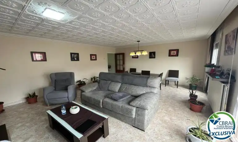 Living room of Flat for sale in Roses  with Heating, Terrace and Furnished