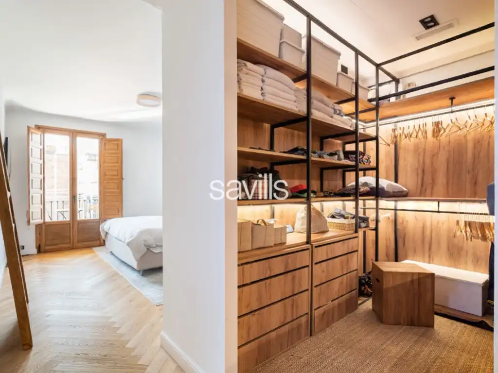 Dormitori de Apartament en venda en Barcelona amb Aire condicionat, Terrassa i Forn