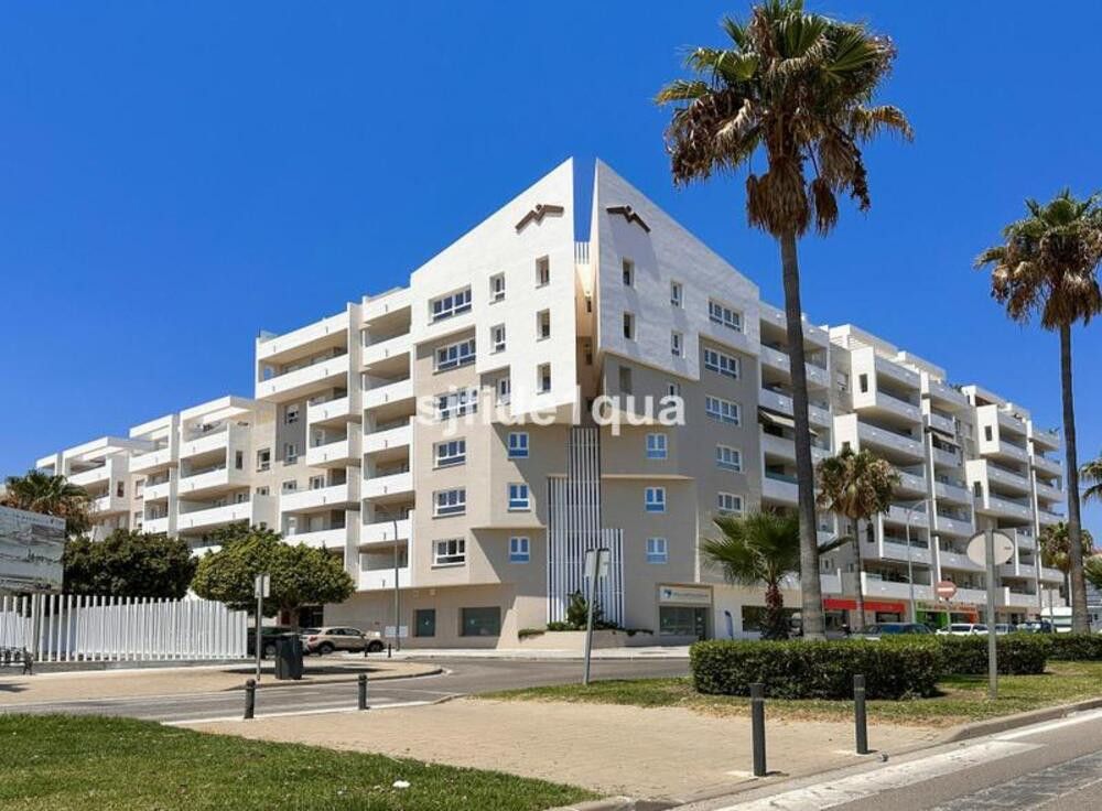 Vista exterior de Apartament de lloguer en Marbella amb Aire condicionat, Terrassa i Piscina