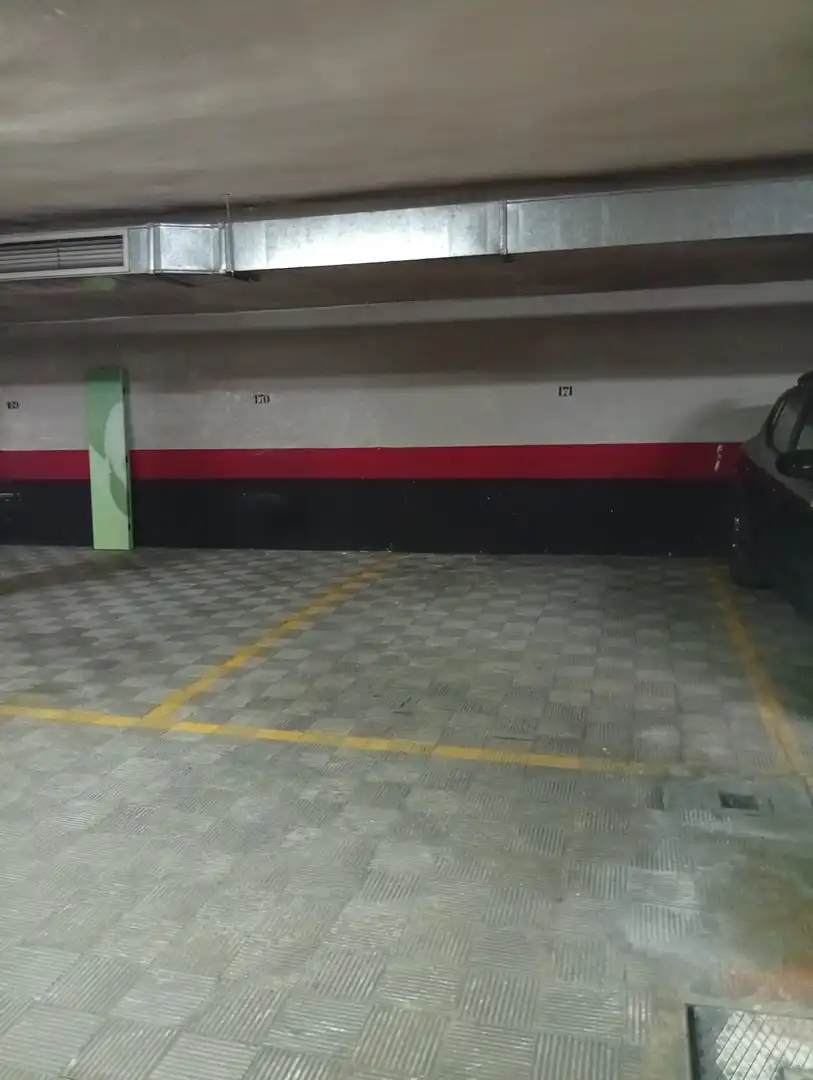 Aparcament de Garatge de lloguer en Madrid