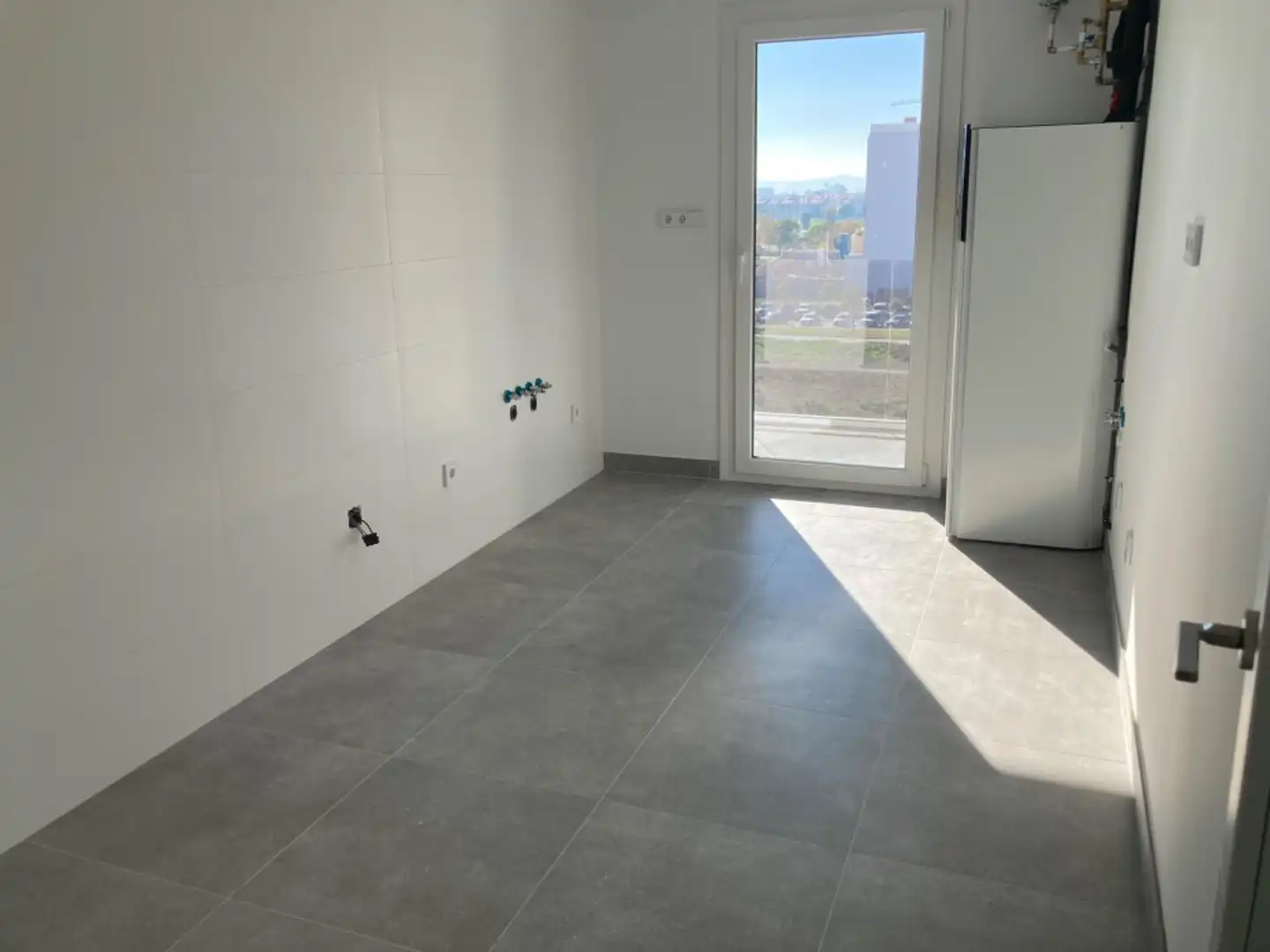 Flat for rent in Poniente-Norte - Miralbaida - Parque Azahara
