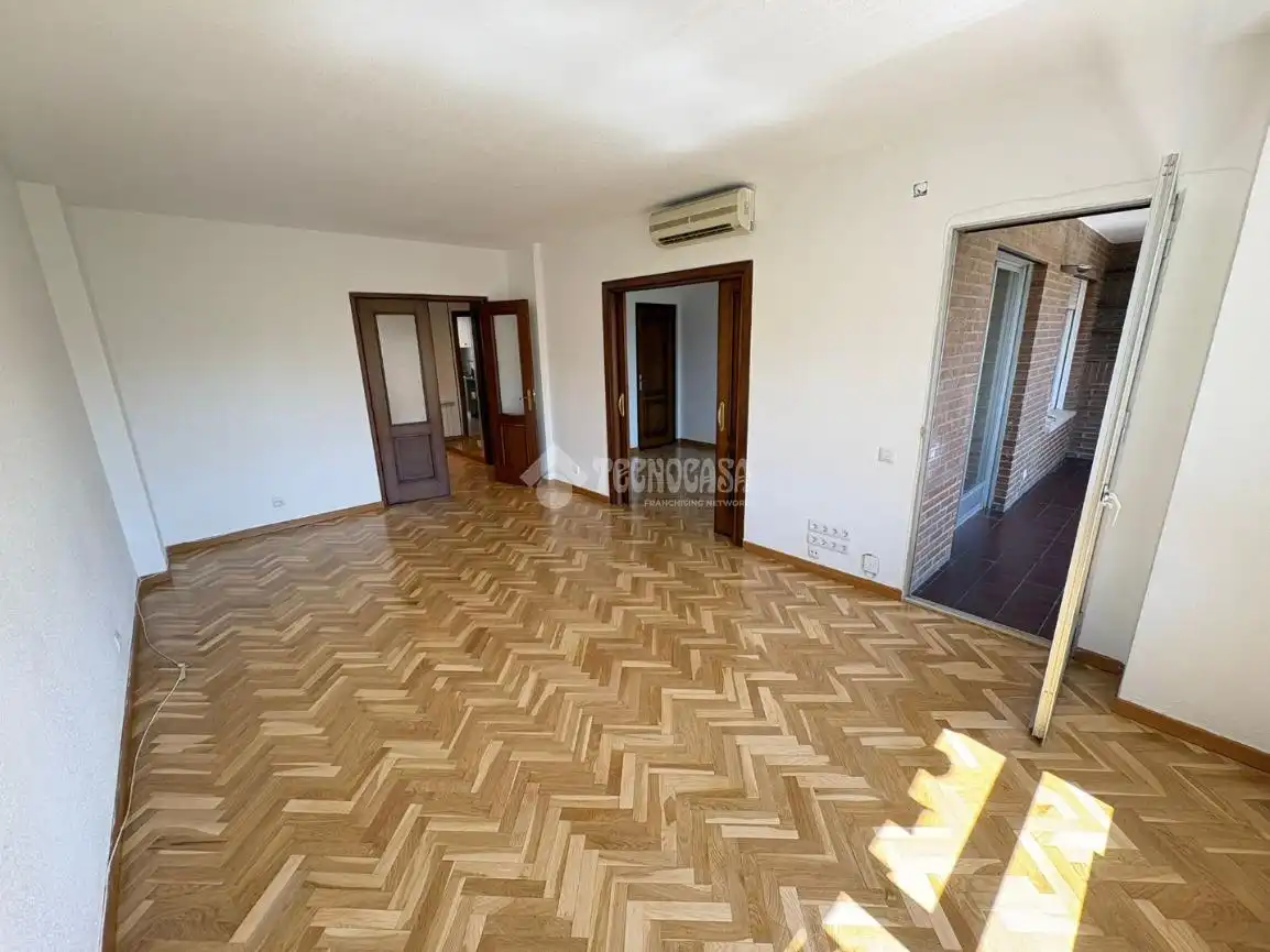 Appartamento con piscina in affitto a Chamartín, imagen 7