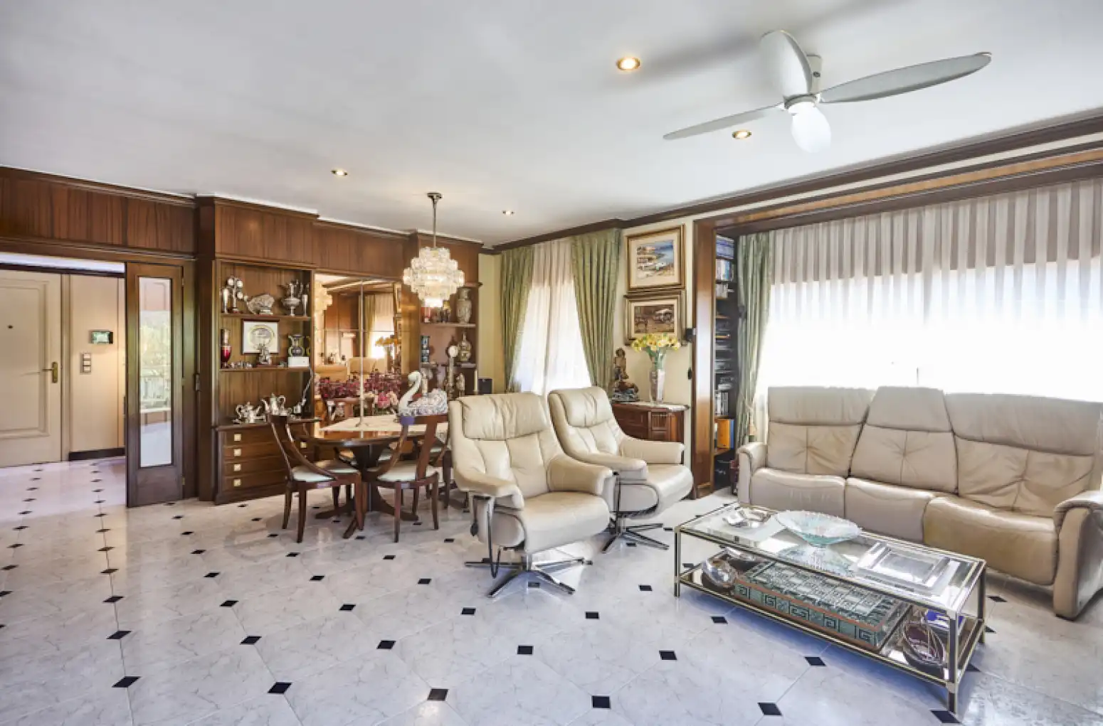 Sala de estar de Casa o chalet en venta en Monistrol de Montserrat con Aire acondicionado, Calefacción y Jardín privado