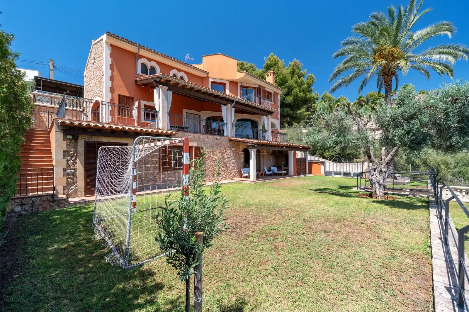 Chalet con terraza en venta en Bunyola