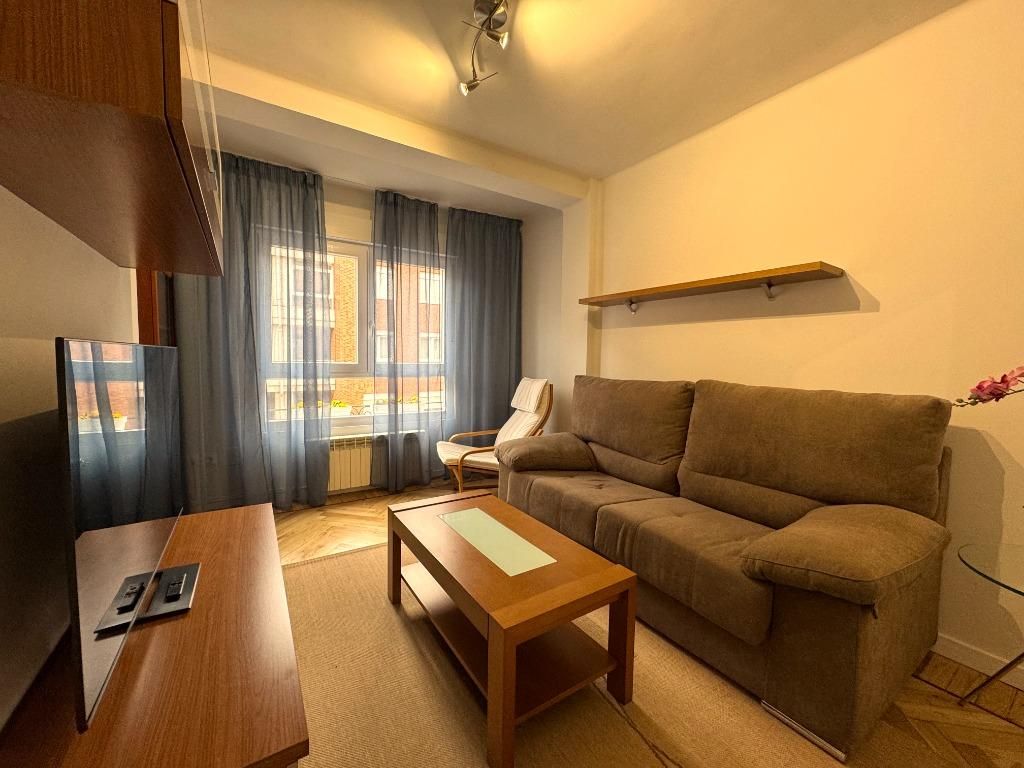 Living room of Flat to rent in Los Corrales de Buelna   with Storage room