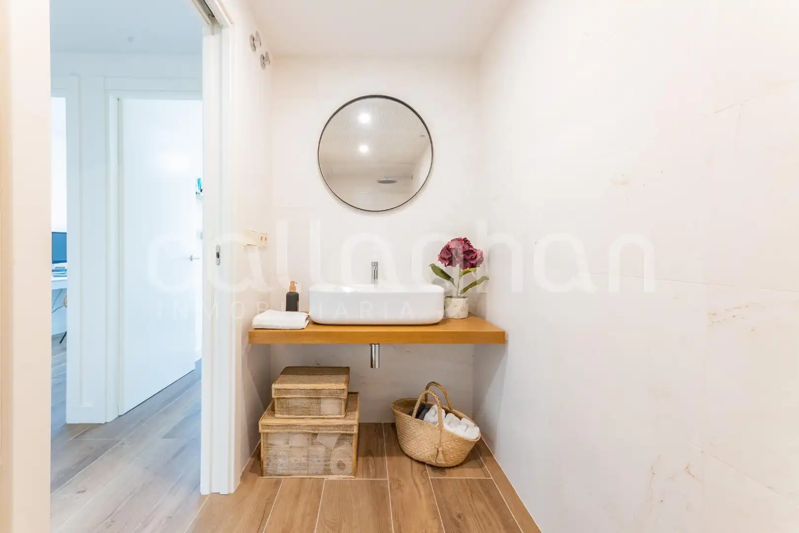 Baño de Piso en venta en Valencia con Aire acondicionado, Calefacción y Terraza
