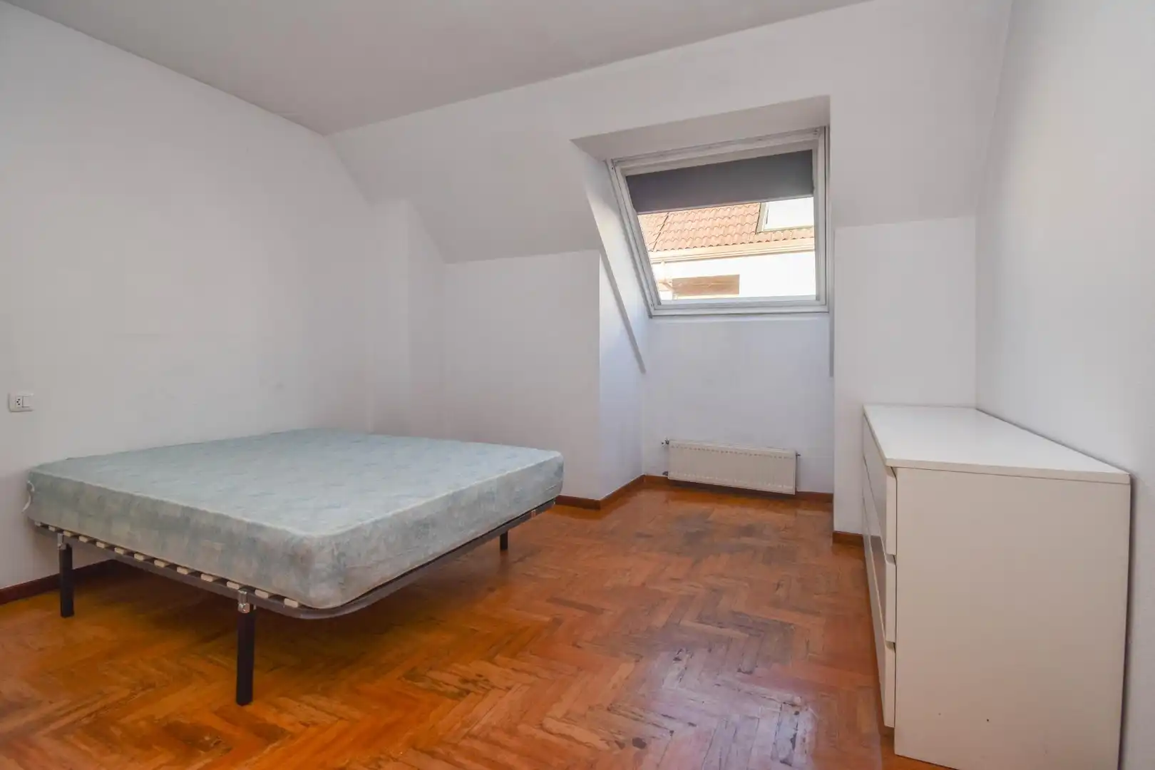 Dachboden zur Miete in Cambre
