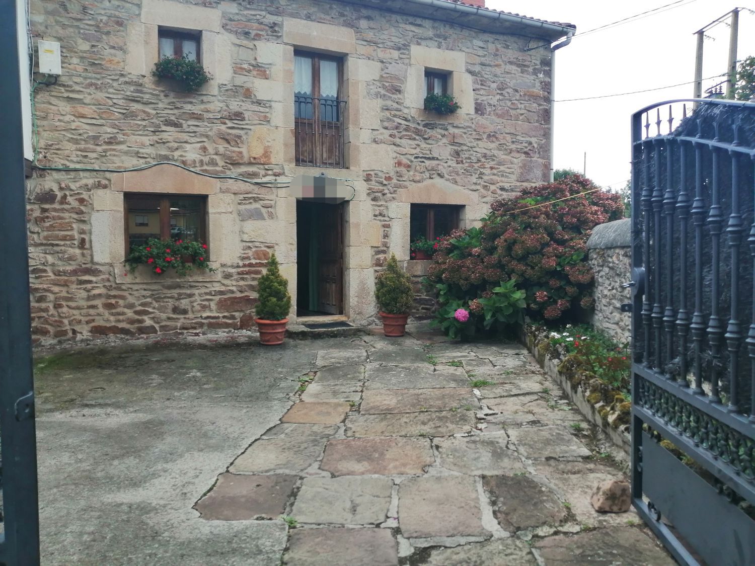 Vista exterior de Casa o xalet en venda en Molledo amb Calefacció i Terrassa