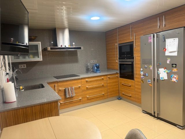 Cuina de Pis en venda en Badia del Vallès amb Calefacció, Parquet i Moblat