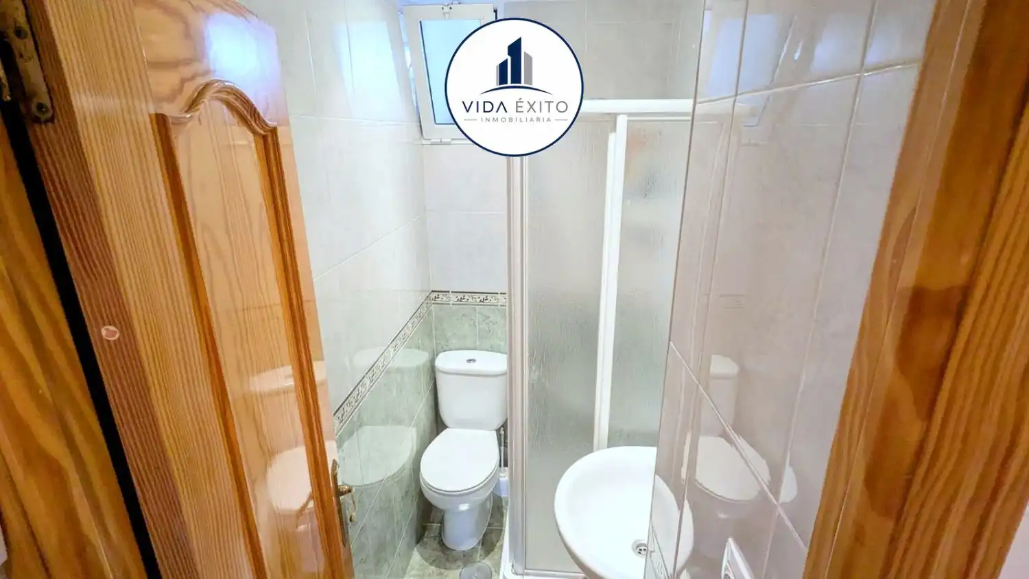 Baño de Piso en venta en Jaén con Aire acondicionado y Amueblado