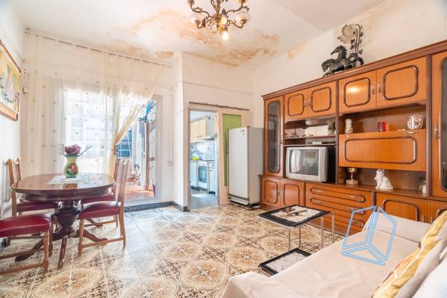 Piso en Venta en Carrer de la Mare de Déu de Port en La Marina del Port