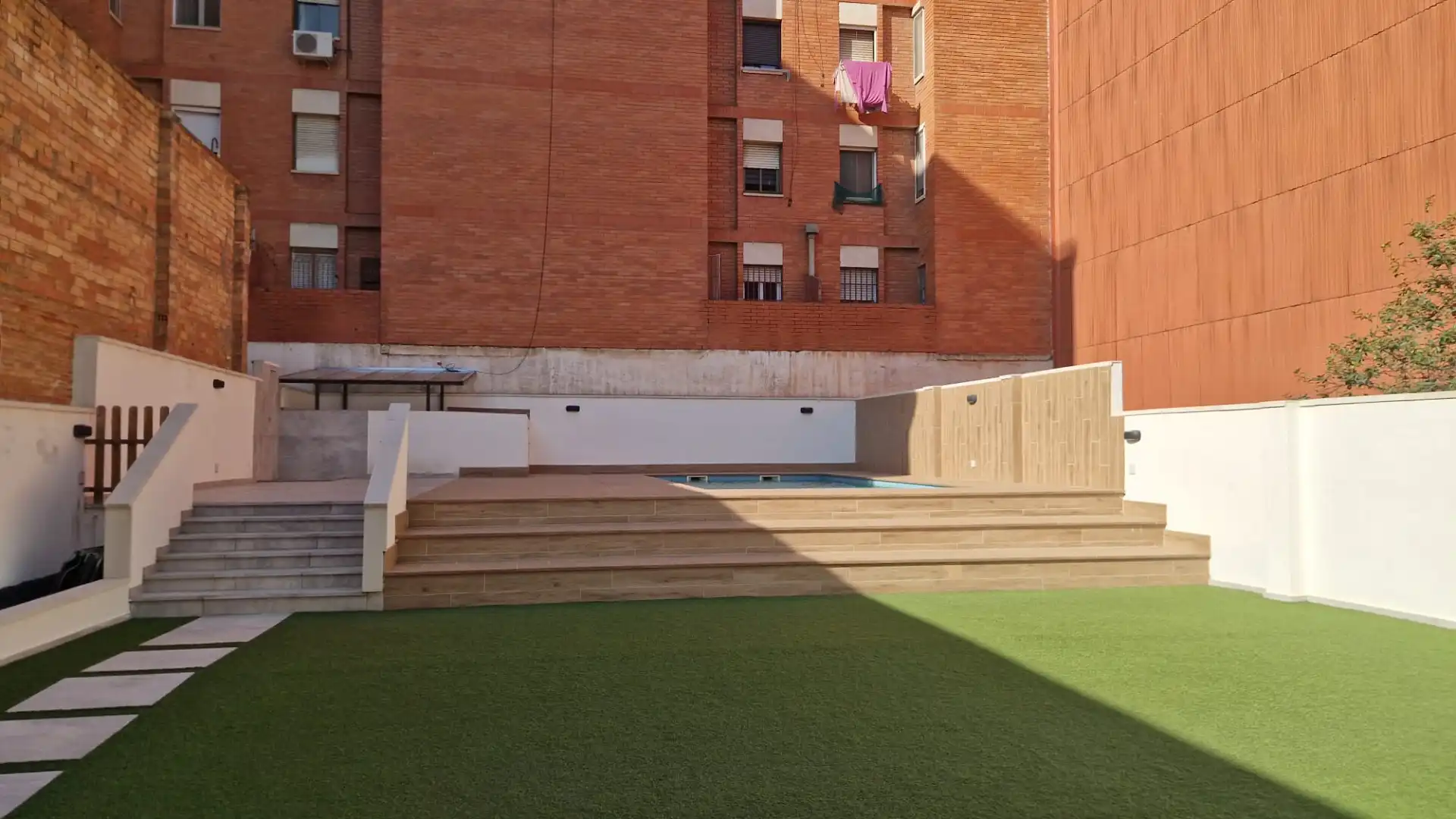 Terrasse von Wohnung zum Verkauf in Sant Boi de Llobregat mit Klimaanlage, Heizung und Abstellraum