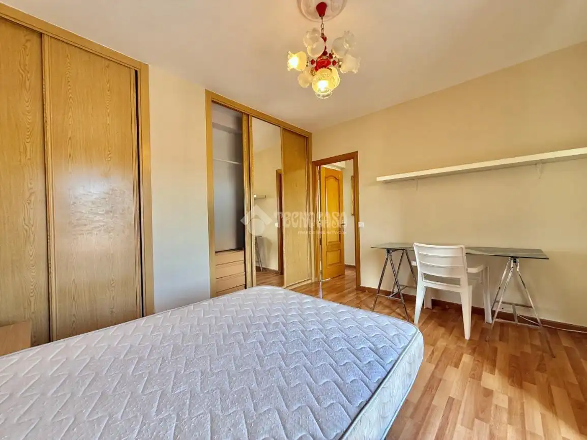 Schlafzimmer von Maisonette zum Verkauf in Alcalá de Henares mit Klimaanlage, Terrasse und Balkon