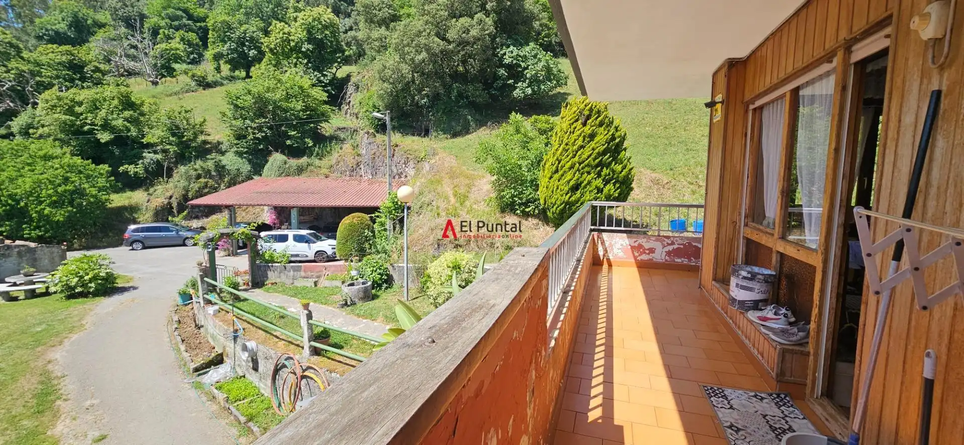 Casa rústica amb terrassa en venda a Voto, imagen 59