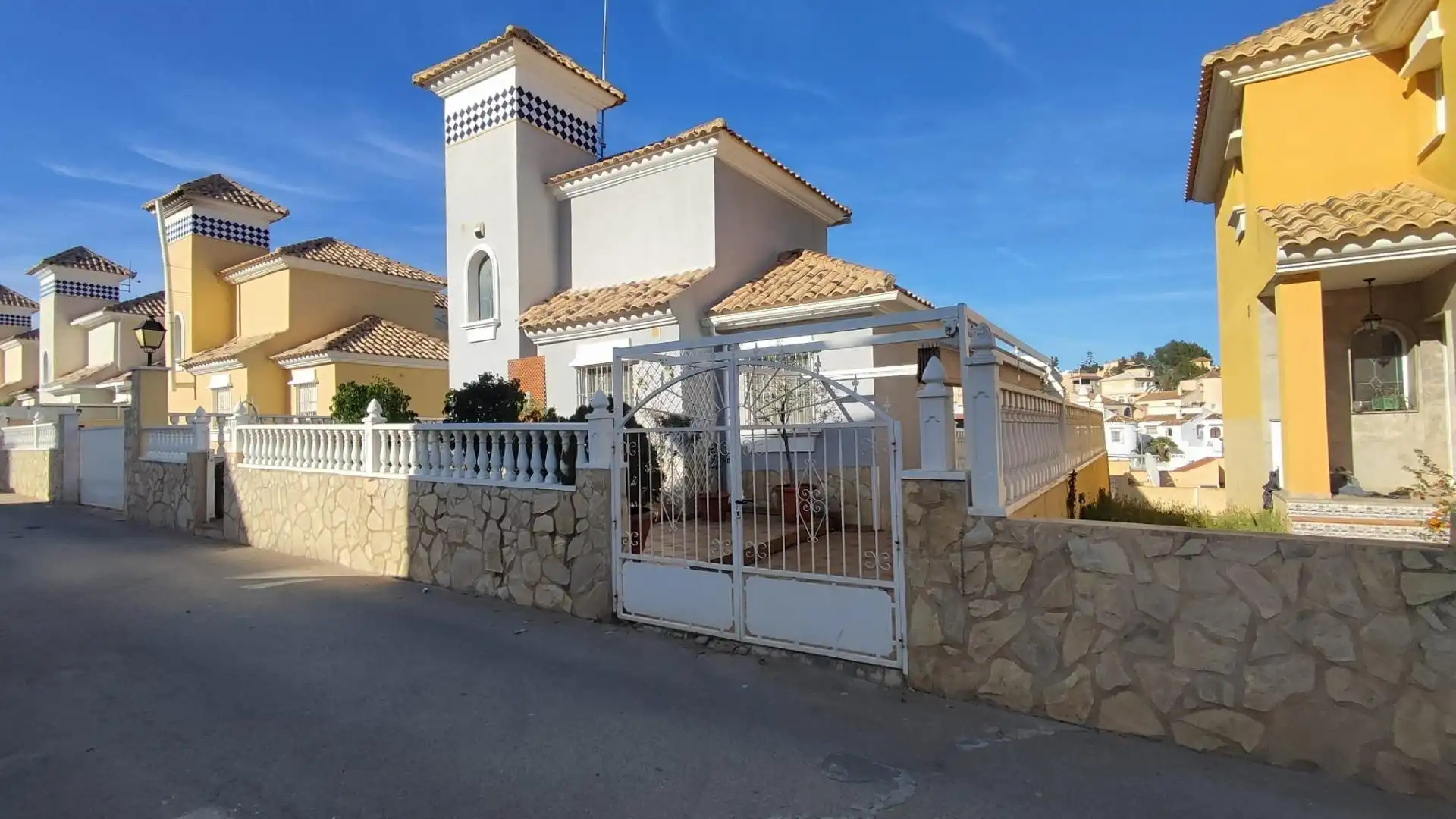 Außenansicht von Haus oder Chalet zur Miete in Orihuela Costa