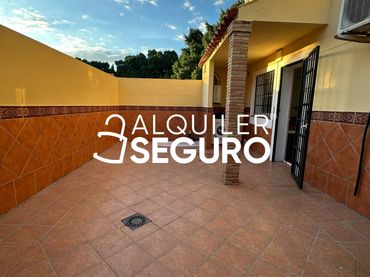 Detached house to rent in Santa Ines