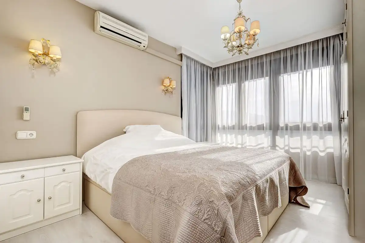 Habitación de Apartamento en venta en Marbella con Aire acondicionado, Amueblado y Horno
