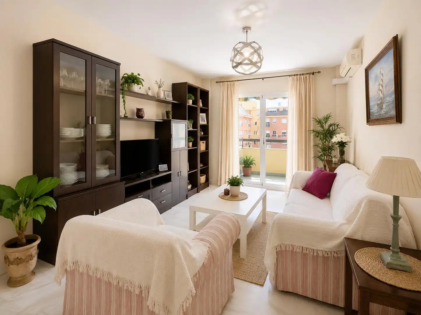 Sala de estar de Piso en venta en Manilva con Terraza, Trastero y Horno