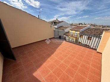 Casa aparellada en venda a Martos