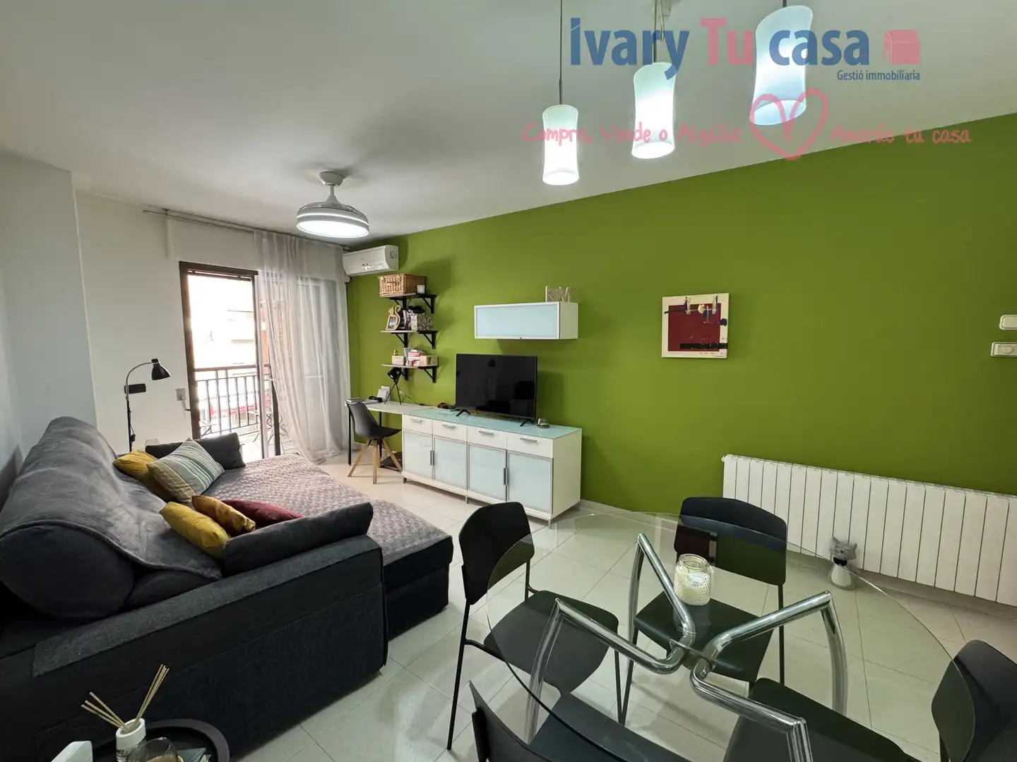 Sala de estar de Piso en venta en Castellón de la Plana / Castelló de la Plana con Calefacción, Terraza y Balcón