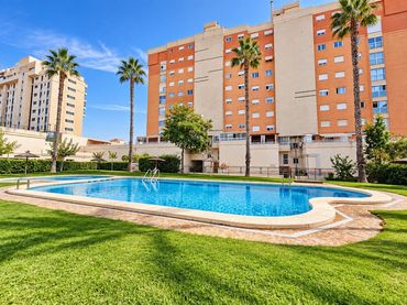 Piso con balcón en venta en Playa de San Juan - El Cabo de las Huertas