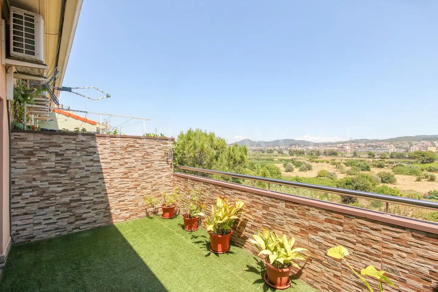 Terrassa de Casa adosada en venda en Sant Vicenç Dels Horts amb Aire condicionat, Calefacció i Terrassa