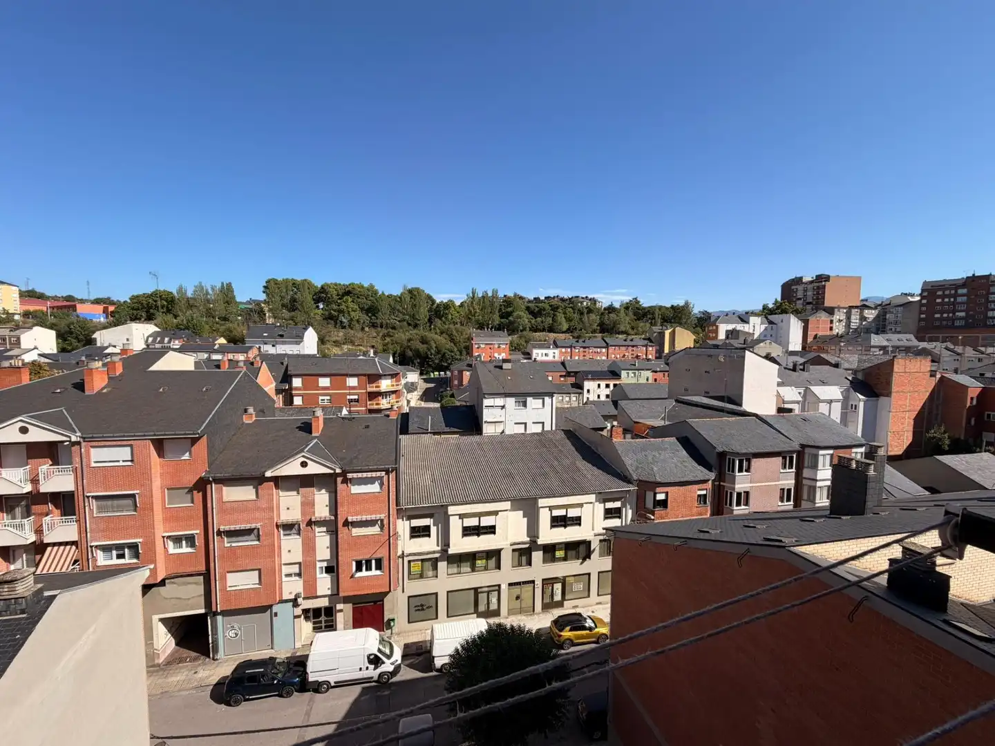 Außenansicht von Wohnungen zum Verkauf in Ponferrada mit Heizung und Abstellraum