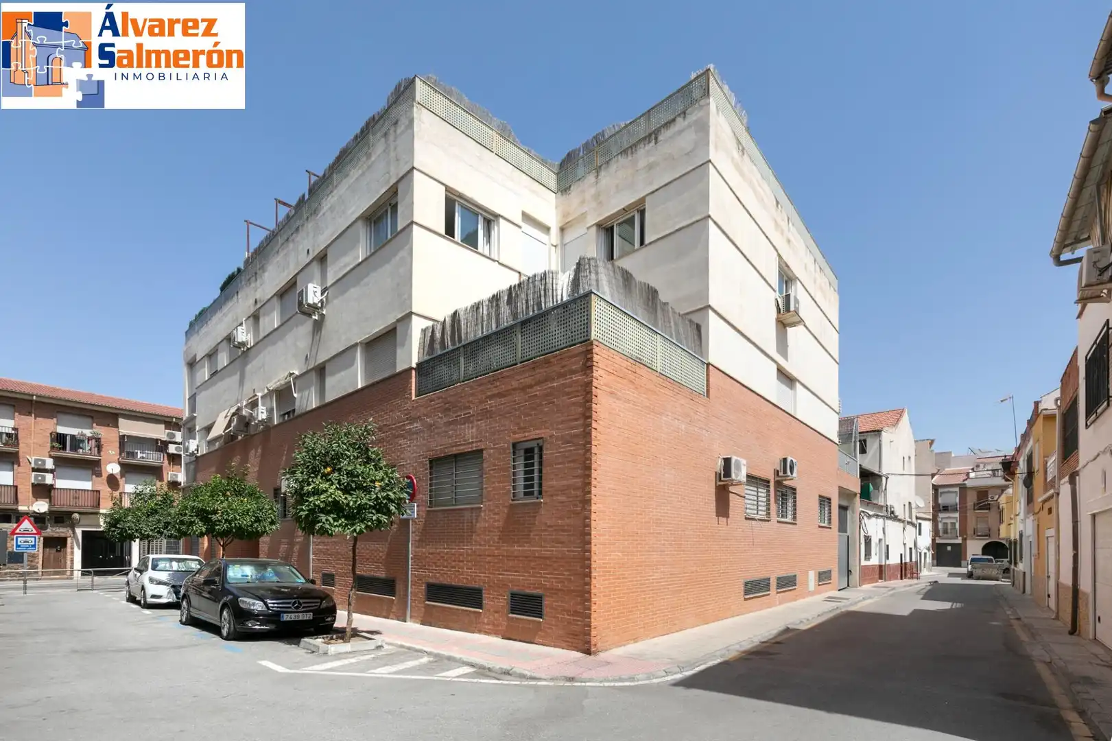 Exterior view of Flat for sale in Armilla  with Air Conditioner, Heating and Storage room