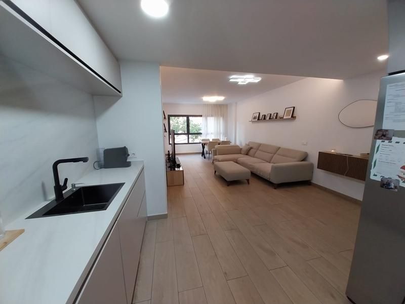 Living room of Flat for sale in Estepona  with Air Conditioner, Heating and Private garden