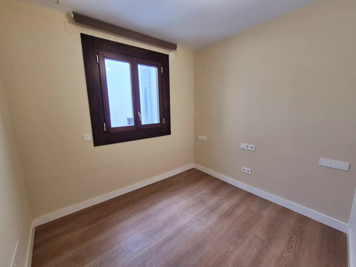 Bedroom of Flat for sale in Madrid  with Air Conditioner, Heating and Microwave