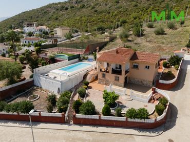 Villa avec piscine à vendre à Urbanizaciones