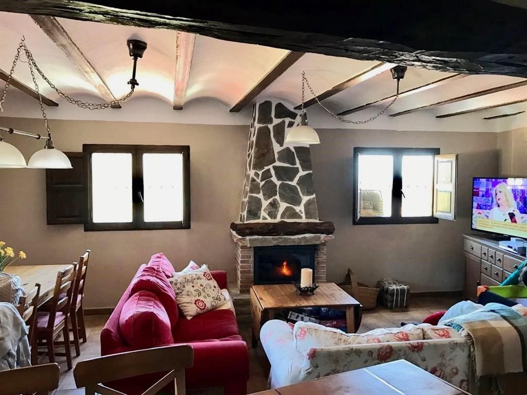 Sala d'estar de Casa o xalet en venda en Abejuela amb Calefacció, Terrassa i Traster