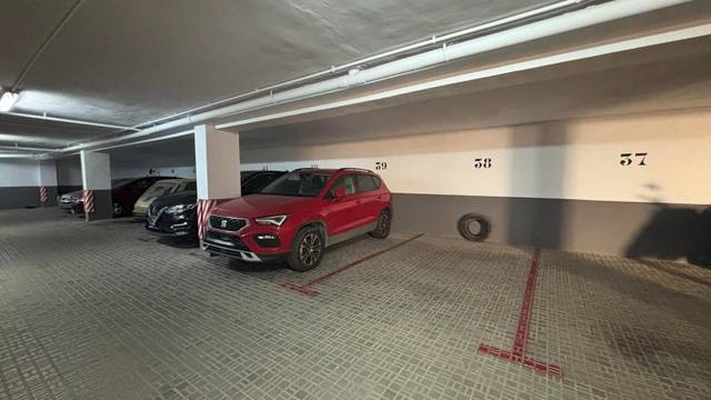 Garaje en Venta en Calle Doctor Luis Calandre, 40 en Alameda