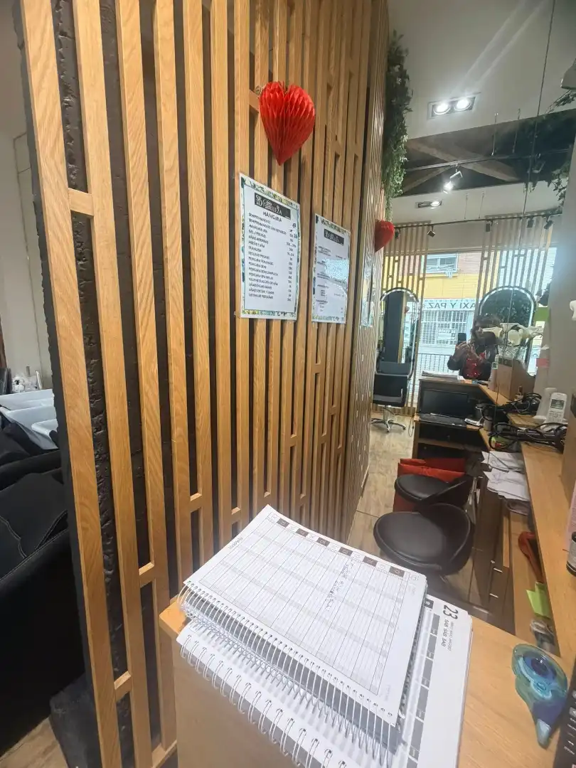 Local en traspaso en Torrelavega  con Aire acondicionado, Parquet y Amueblado