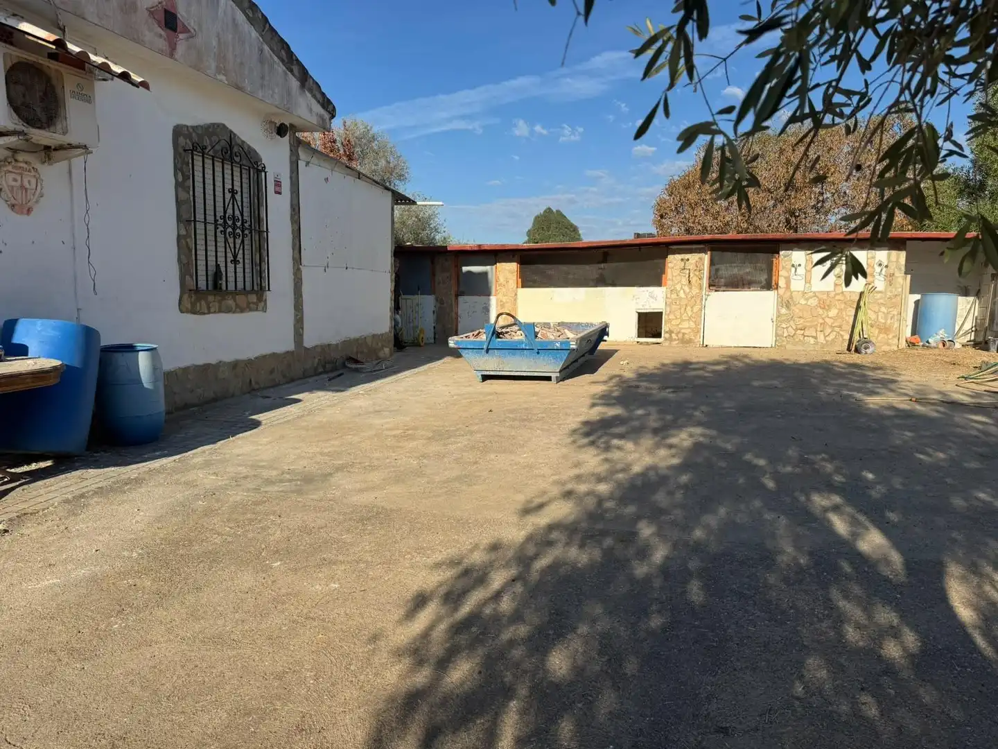 Aparcament de Casa o xalet en venda en Sanlúcar la Mayor, Sevilla
