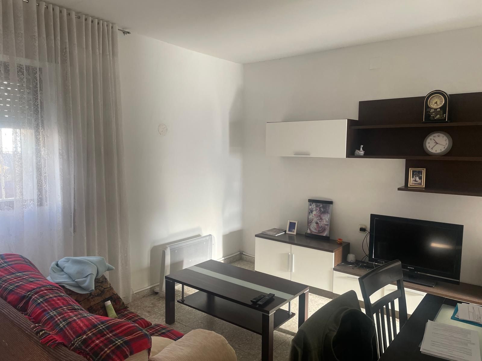 Sala d'estar de Casa o xalet en venda en Carrión de Calatrava amb Moblat