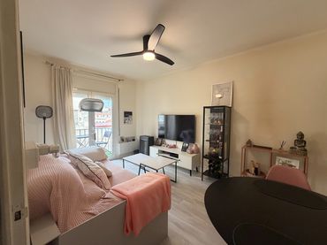 Piso con balcón en venta en Carrer Núria