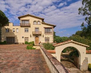 Exterior view of Country house for sale in Montornès del Vallès  with Heating, Private garden and Parquet flooring