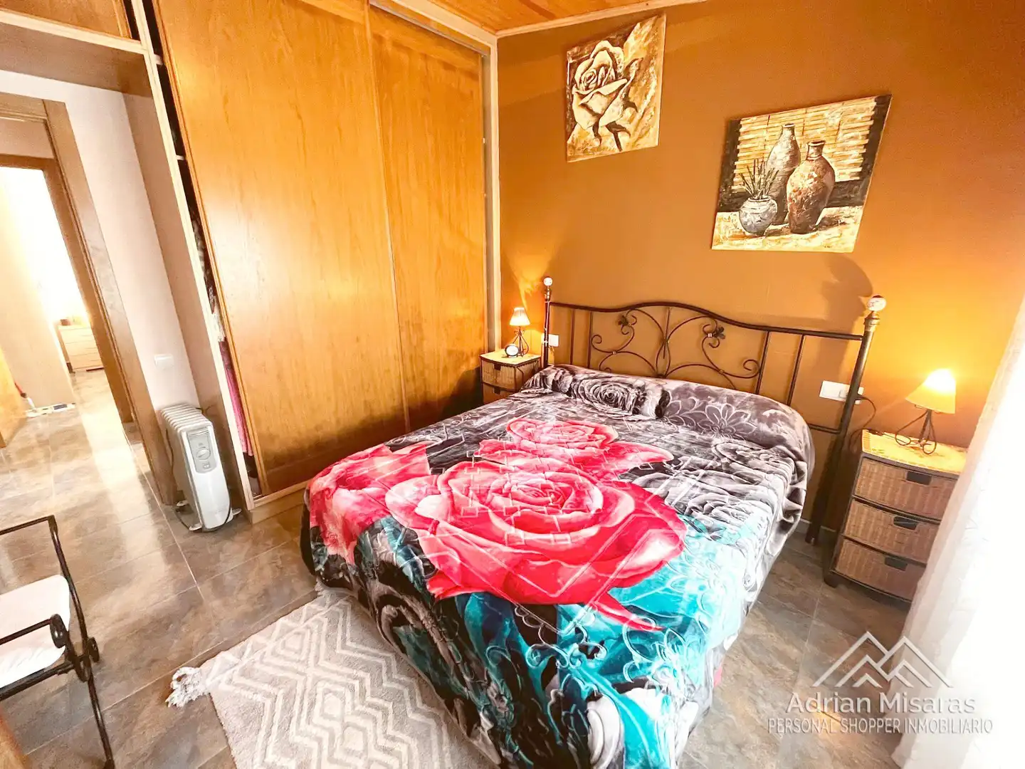 Schlafzimmer von Einfamilien-Reihenhaus zum Verkauf in Deltebre mit Klimaanlage, Heizung und Privatgarten