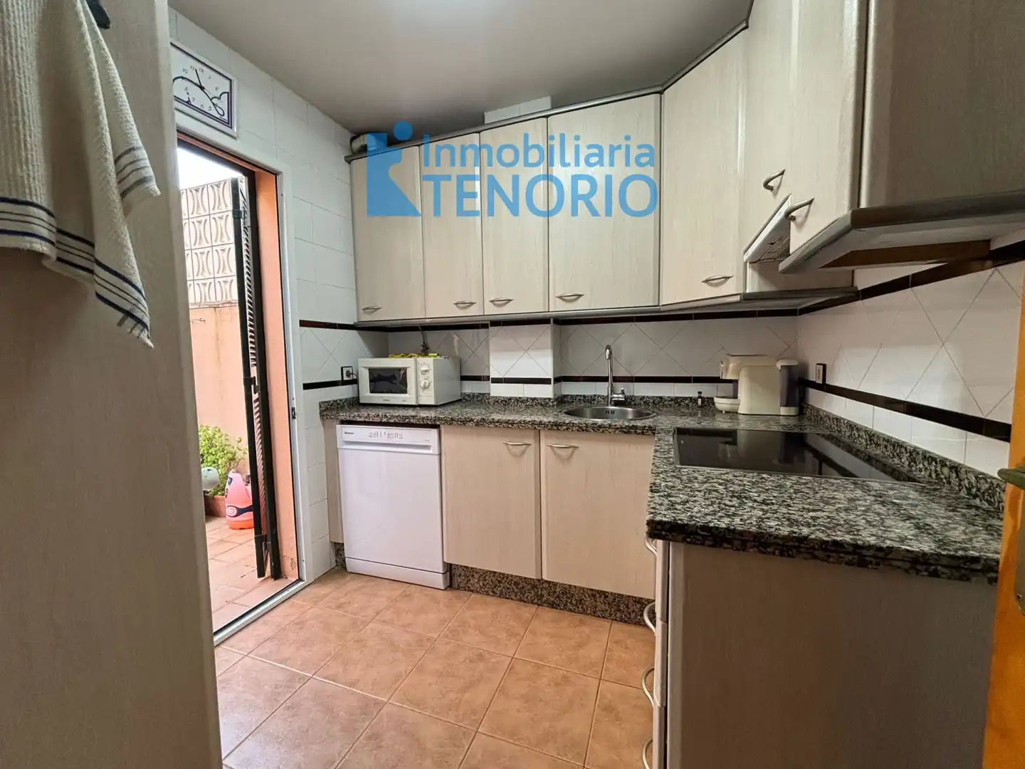 Cocina de Casa adosada en venta en Islantilla con Terraza y Piscina comunitaria