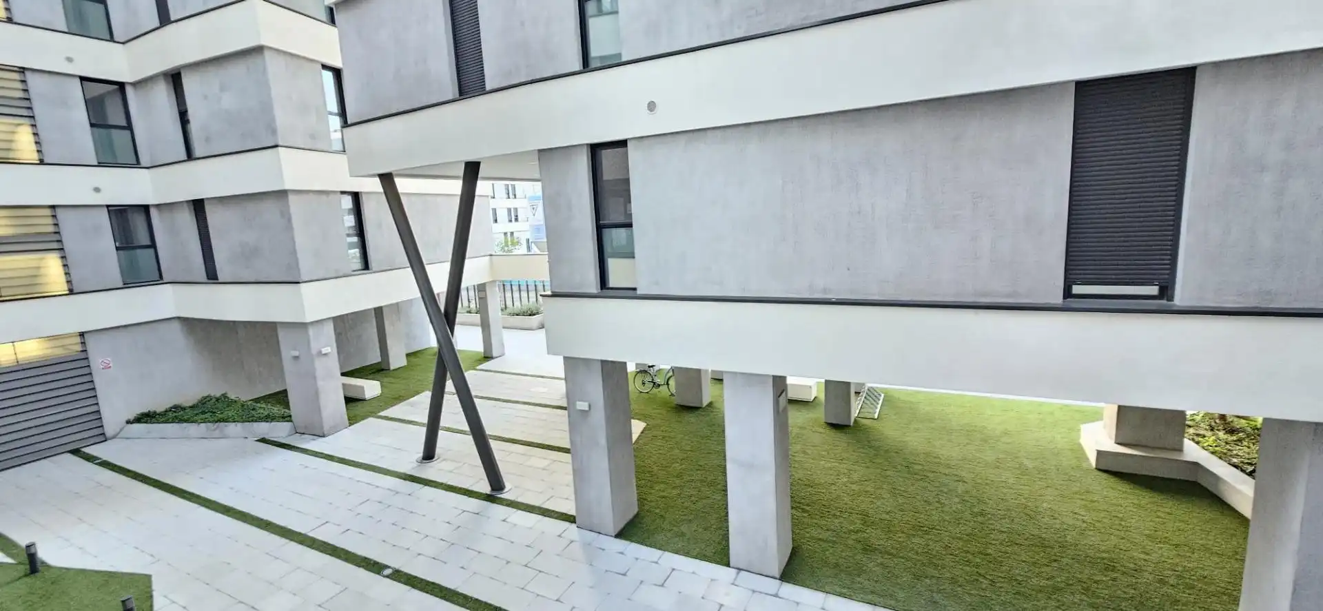 Vista exterior de Piso en venta en Sevilla con Aire acondicionado, Jardín privado y Terraza